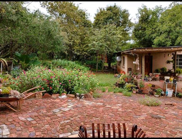 4 BEDROOM HOUSE FOR SALE IN HOUTKOP AH
